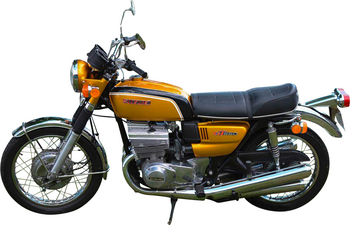 SUZUKI GT 550