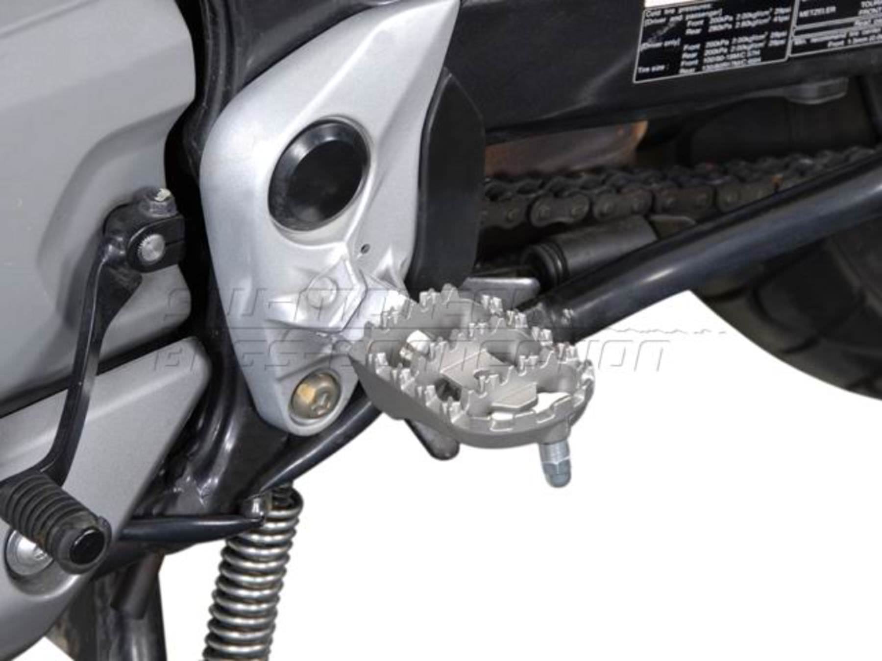 SW-MOTECH FUSSRASTEN-KIT