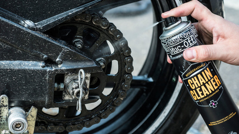 cleaning dirt bike chain